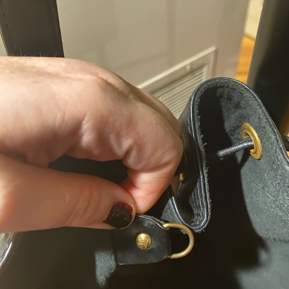 Authentic Vintage Black Epi Leather Drawstring Shoulder Purse - Picture 8 of 15